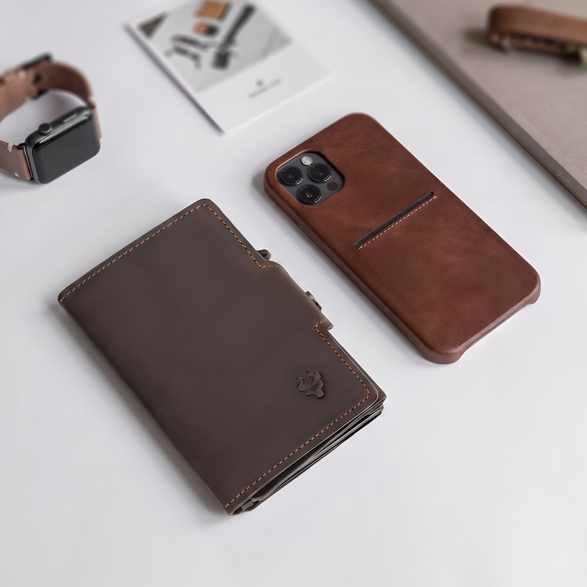Hale – Pop-Up Card Holder