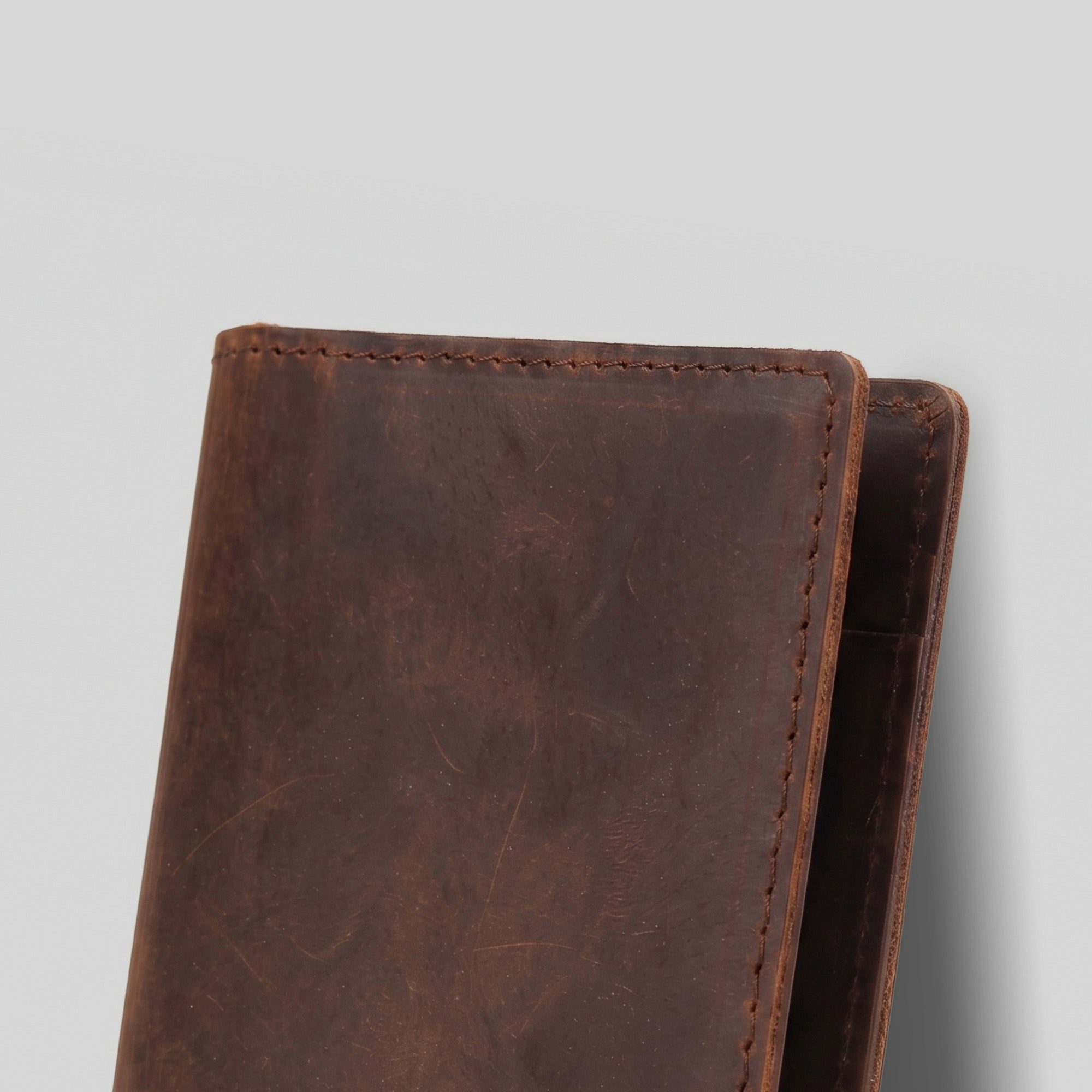 Ellis – Passport Holder